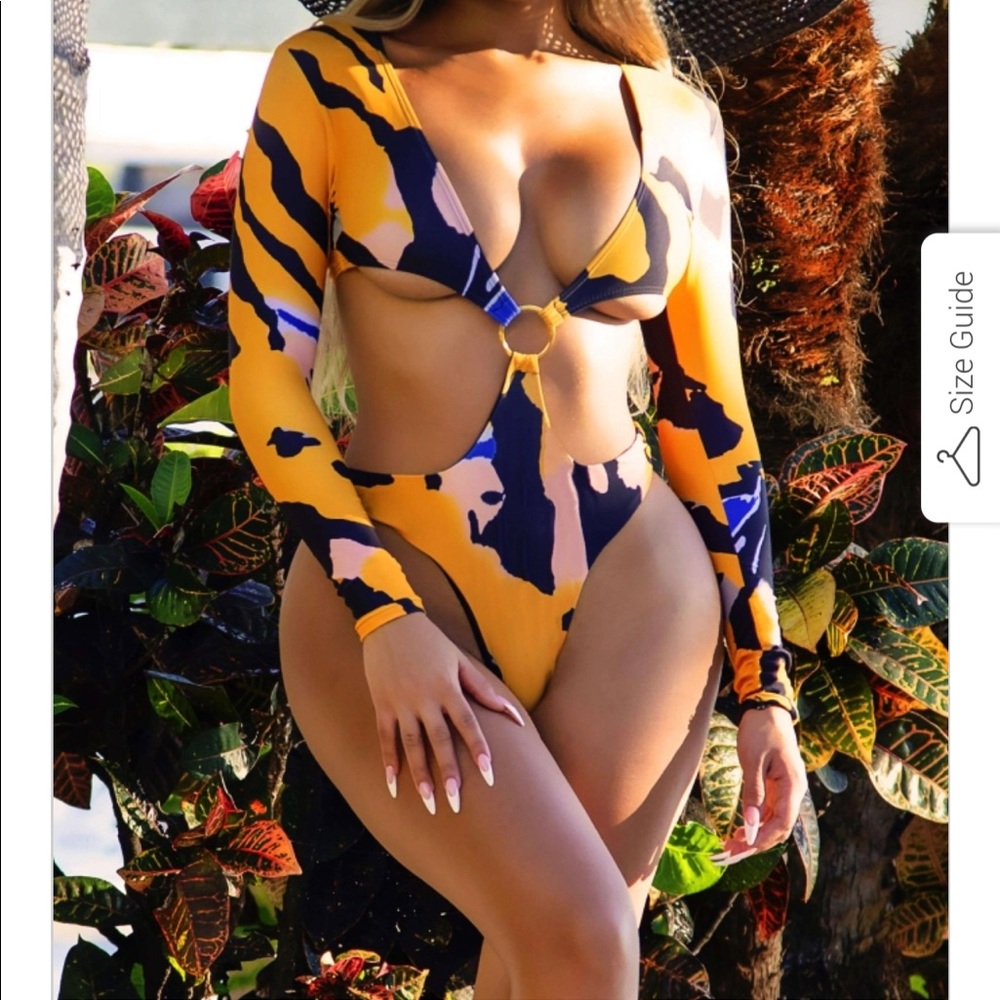 One piece swimsuit